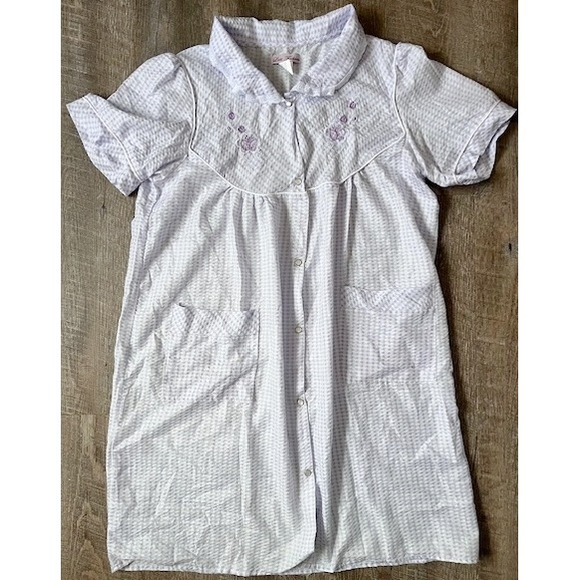 Lati Fashion Other - Lati Fashions robe housecoat mumu night gown sleepwear purple gingham size L